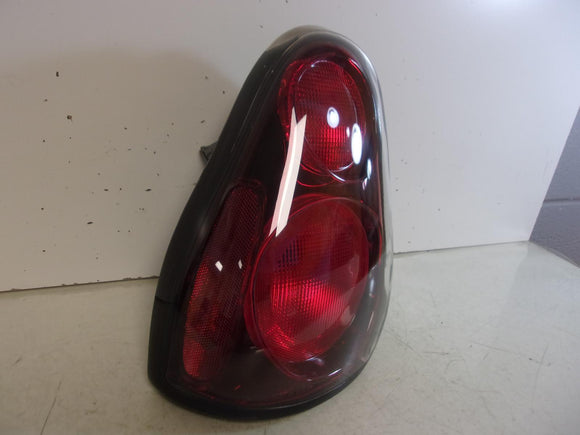 2000 2001 2002 2003 2004 2005 Chevrolet Monte Carlo Driver LH Tail Light OEM