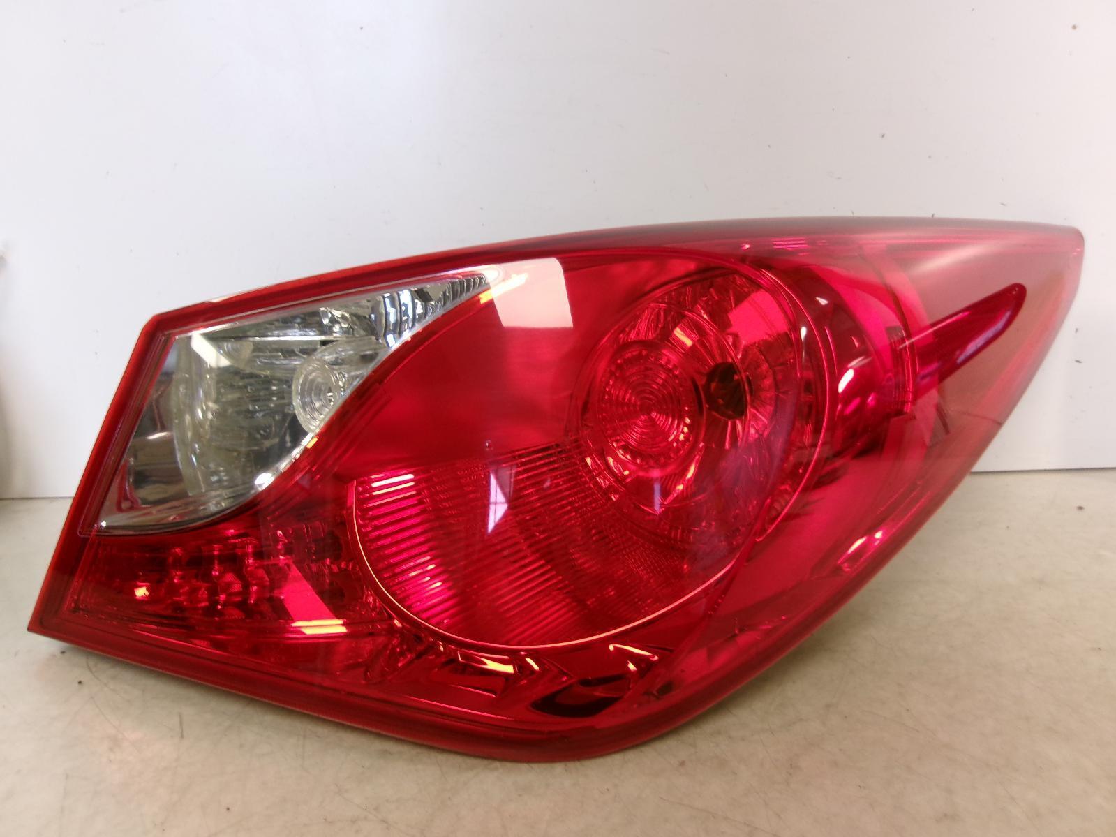 2011 - 2014 Hyundai Sonata Passenger RH Incandescent Outer Tail Light OEM