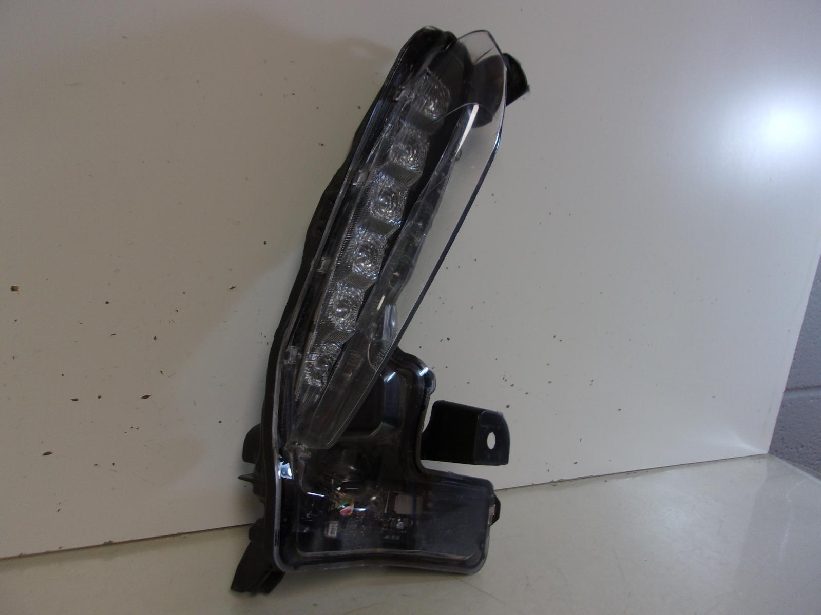 2017 - 2019 Toyota Corolla Passenger Rh Vertical Led Daytime Running Lamp OEM - 0