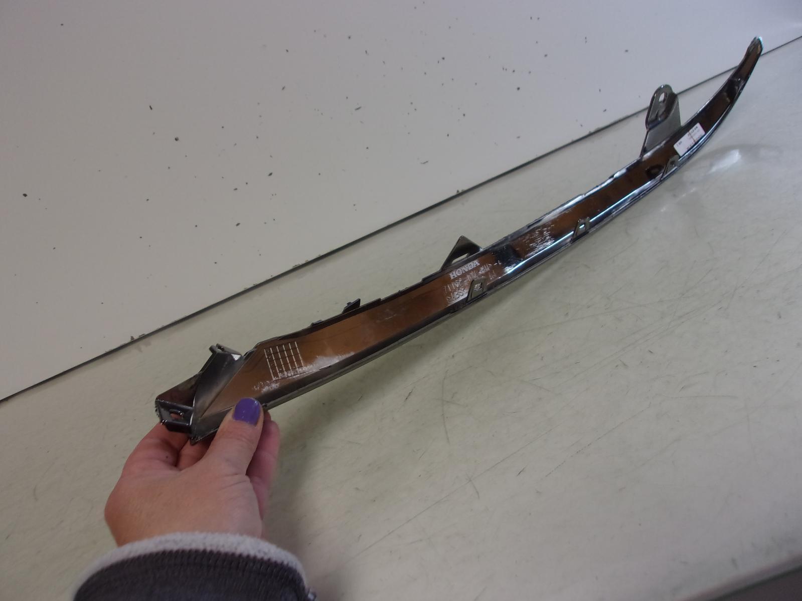 2021 2022 Honda Accord Sedan Passenger Rh Front Grille Trim OEM