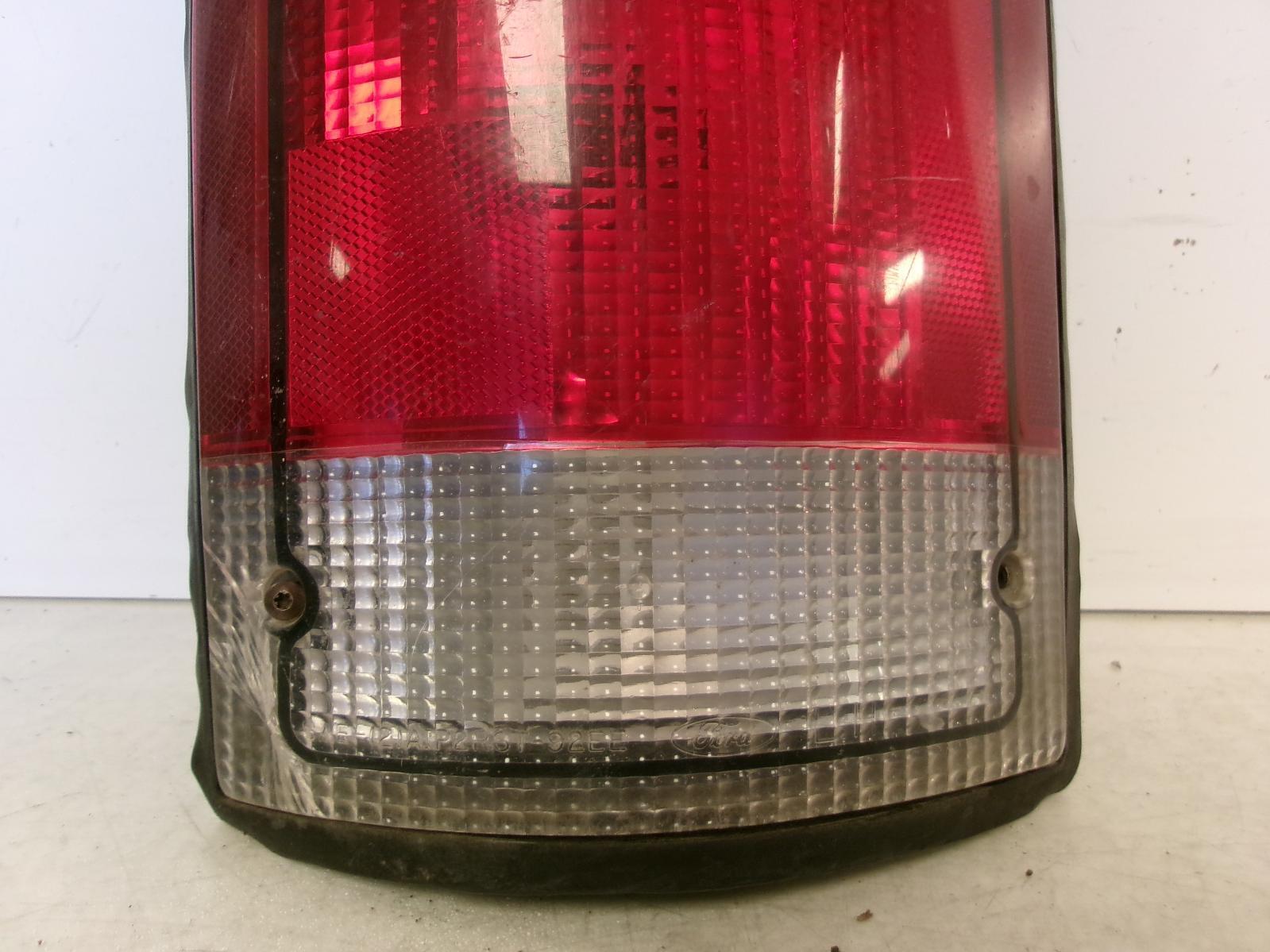 FORD FORD E250 VAN L Taillight L. 95 96 97 98 99 00 01 02 03 04