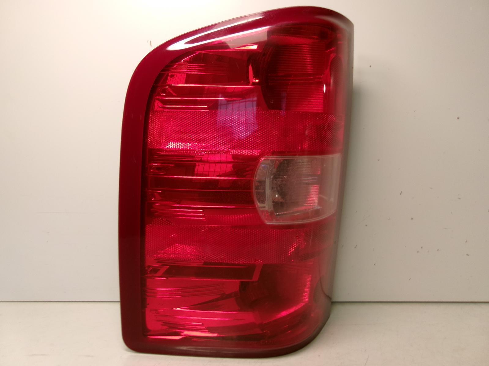 2010 2011 Chevrolet Silverado 1500 Pickup Driver Lh  Outer Tail Light OEM