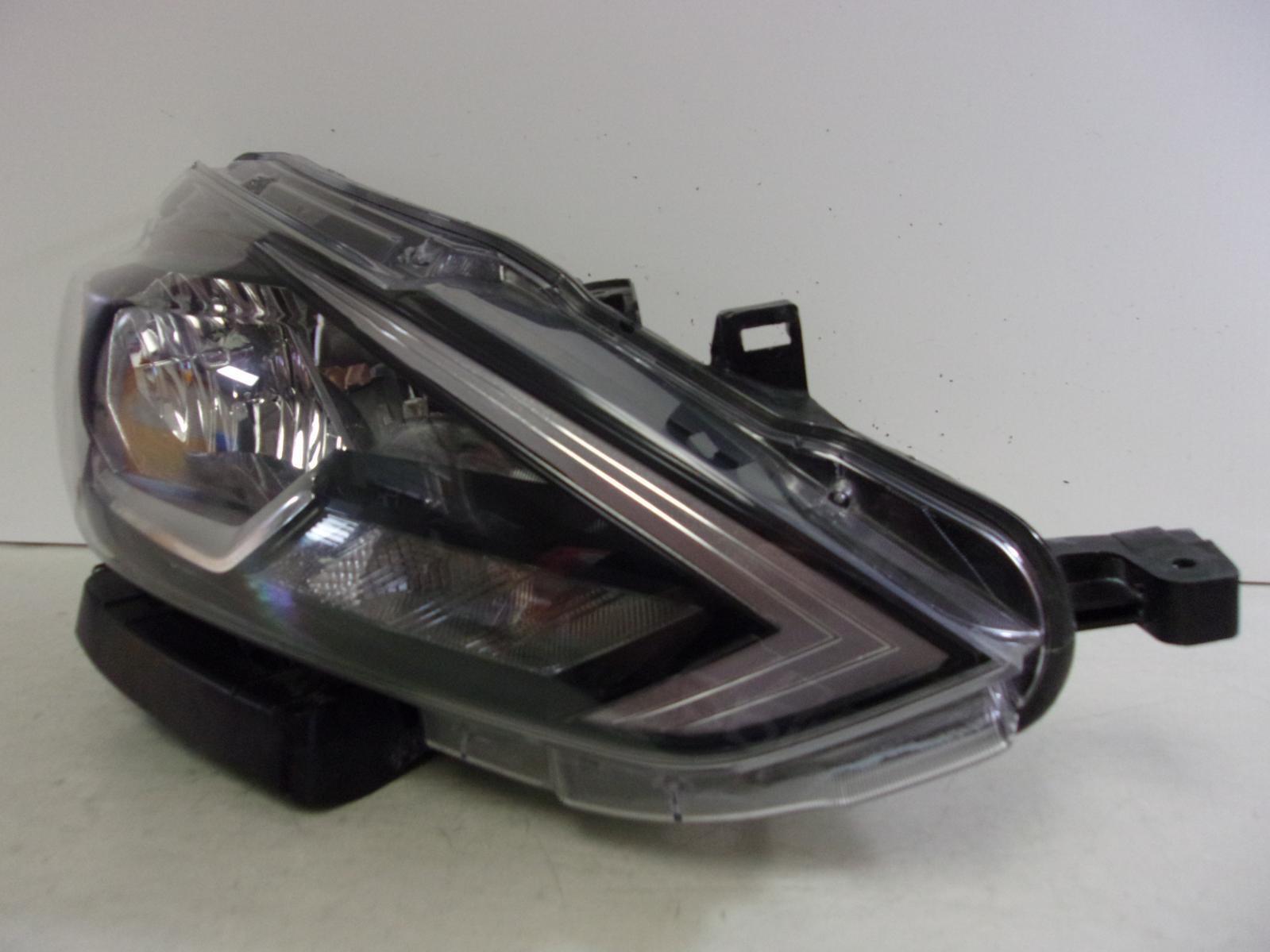 2016 2017 2018 2019 Nissan Sentra Passenger Rh Halogen Headlight OEM